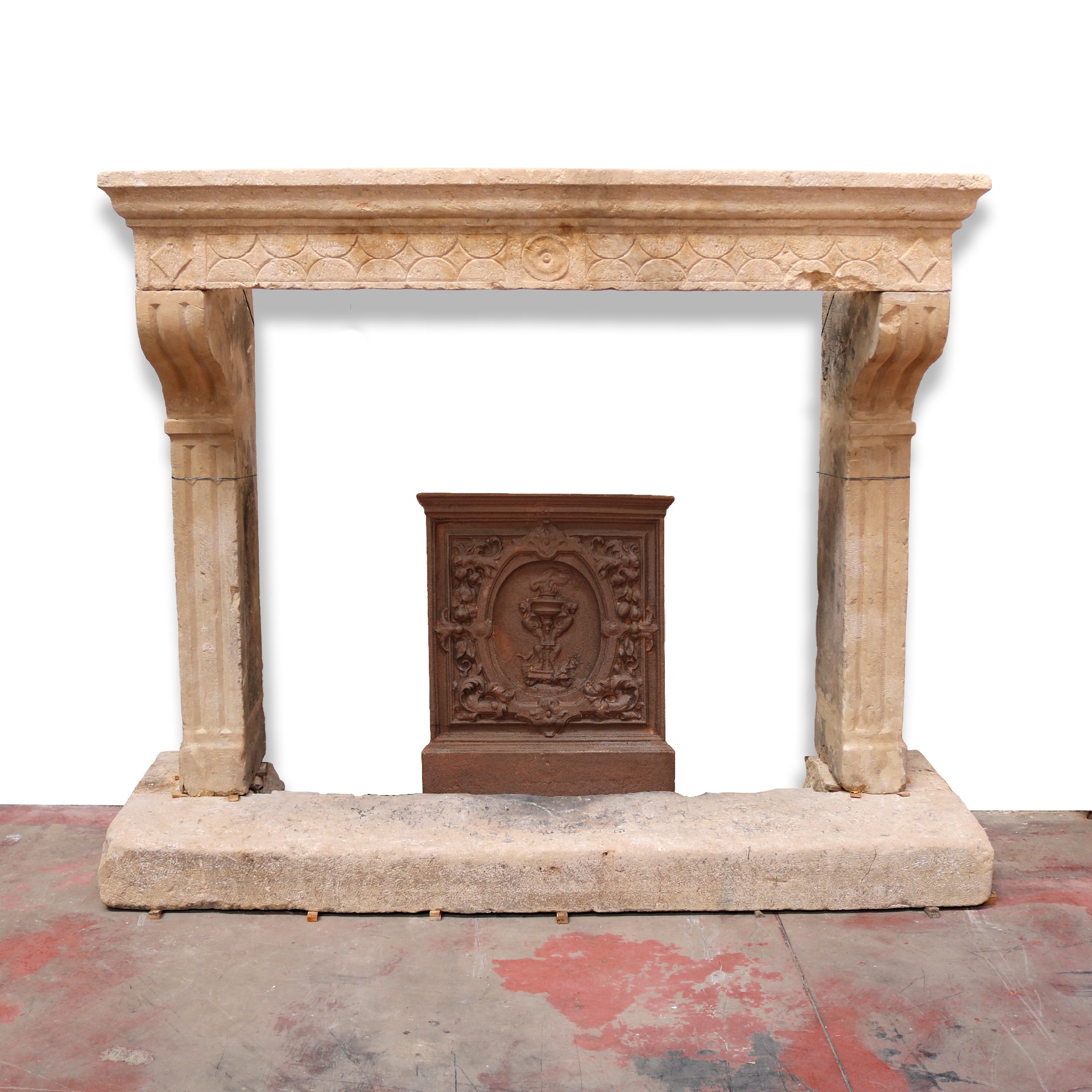 Antique stone fireplace, 182x145 cm h. Louis XIV period. - 1