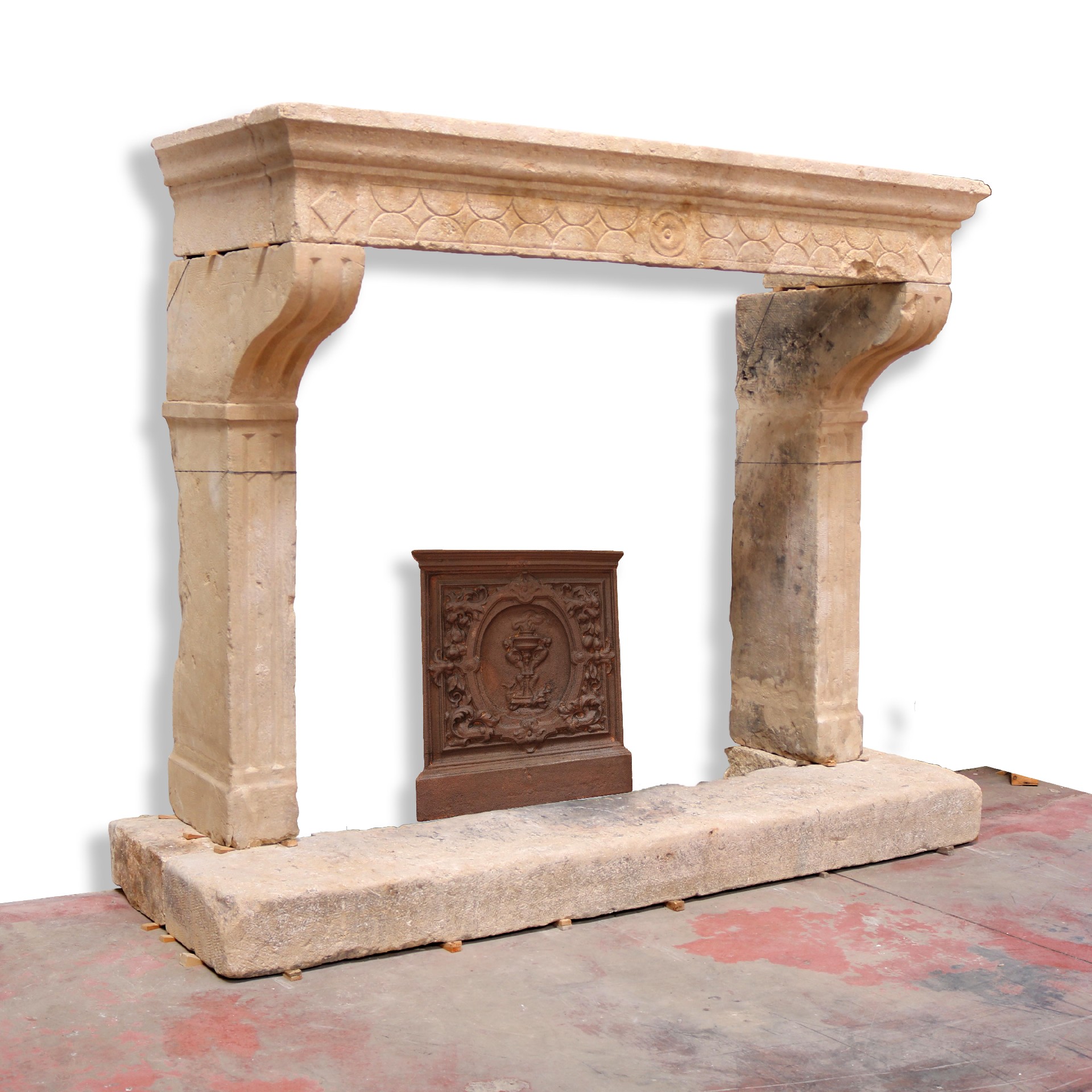 Antique stone fireplace, 182x145 cm h. Louis XIV period. - 1