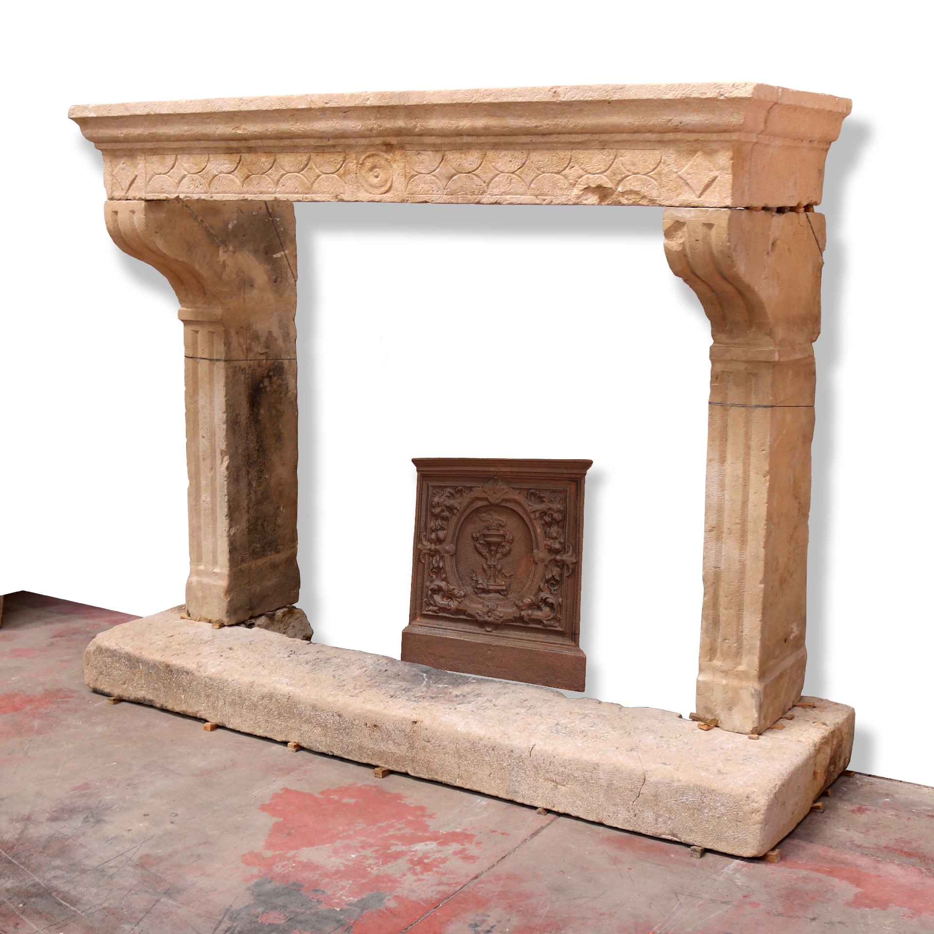 Antique stone fireplace, 182x145 cm h. Louis XIV period. - 1