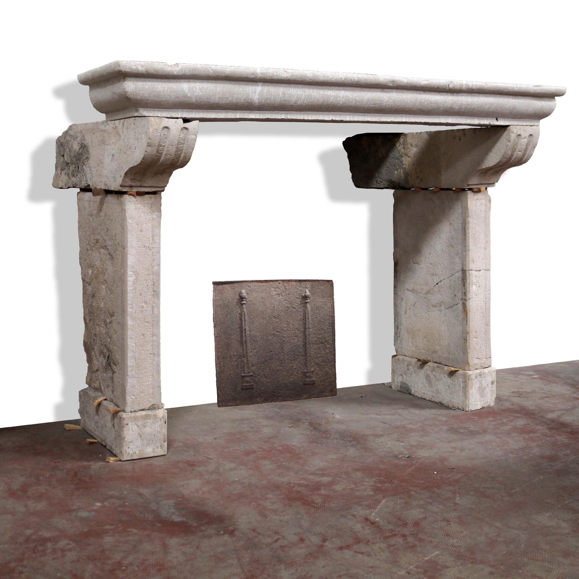 Antique stone fireplace, cm 146x105 h. - 1