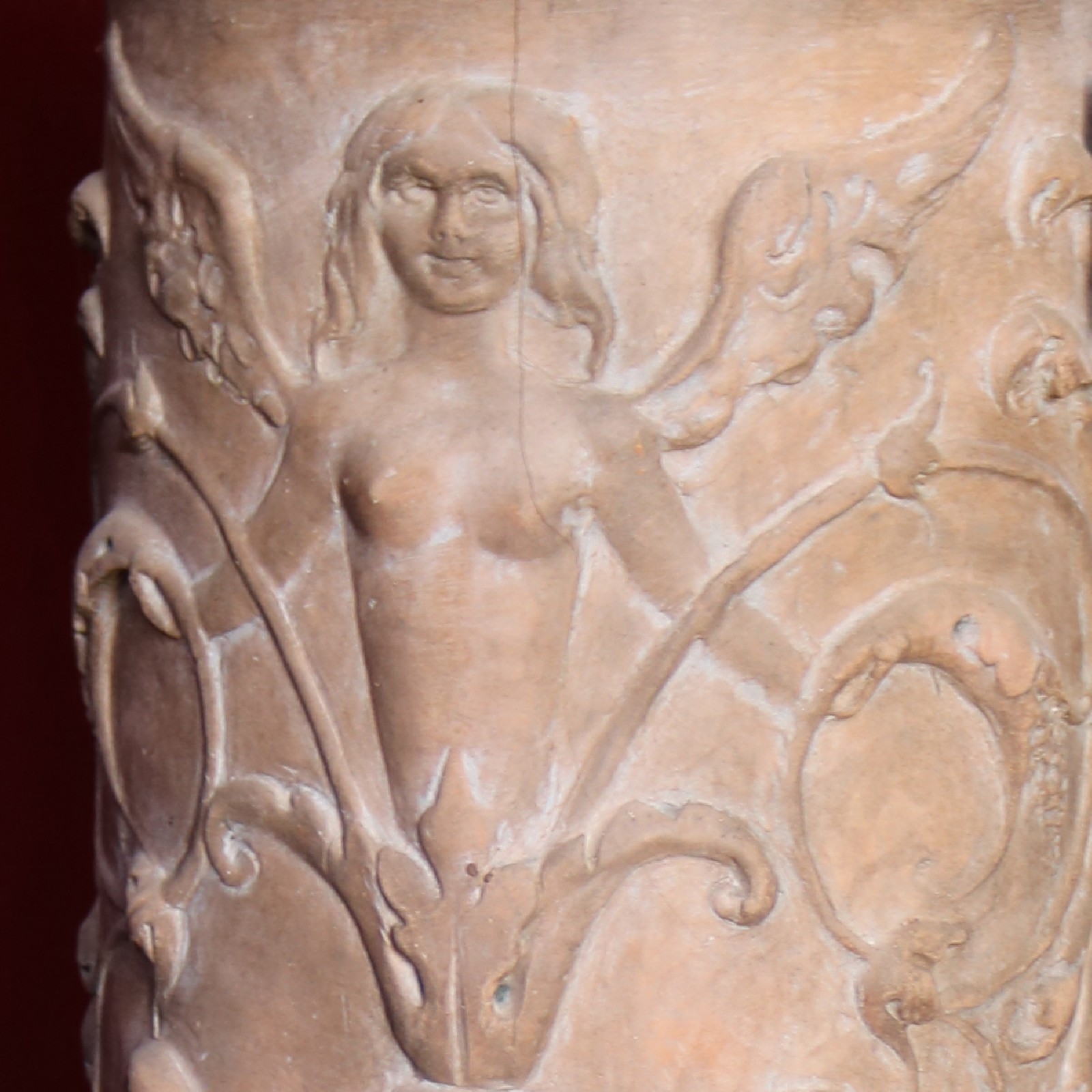 Antica colonna in terracotta. - 1