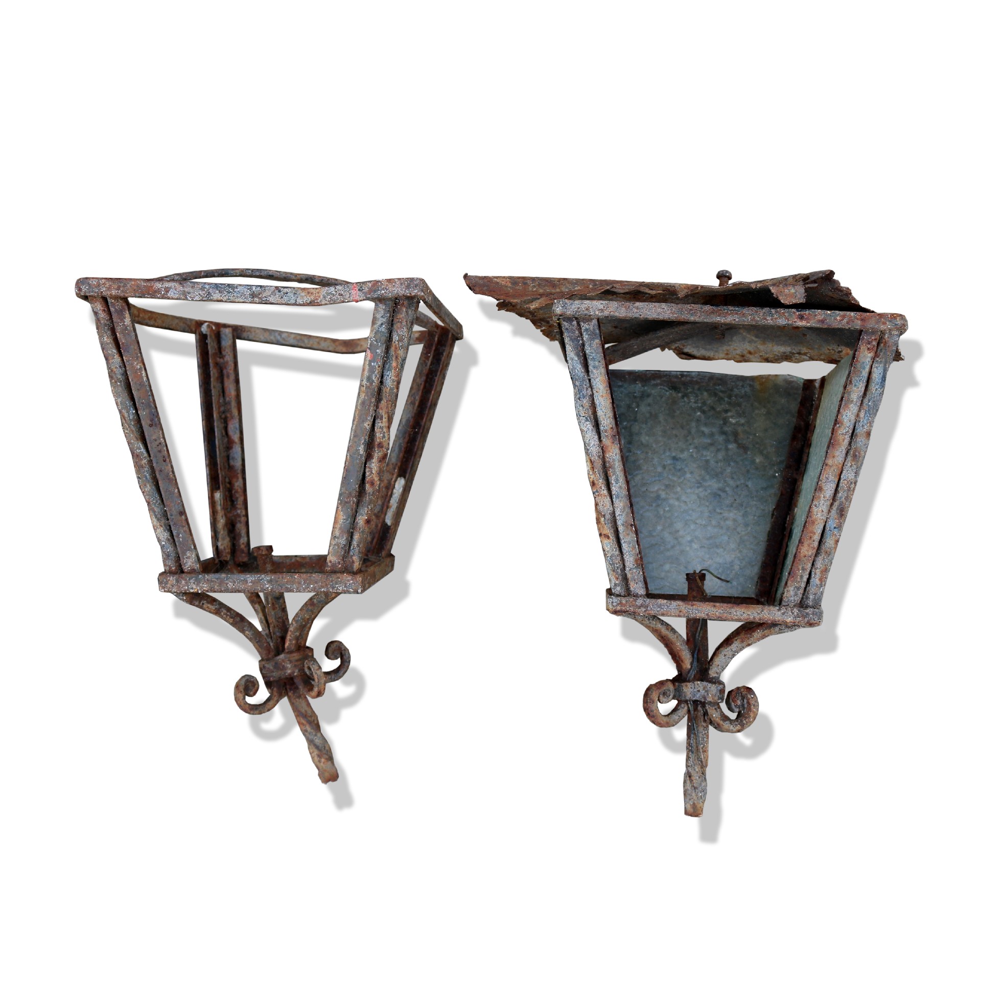 Coppia di lanterne antiche in ferro.  - Lampioni Antichi - Arredo Giardino - Prodotti - Antichità Fiorillo