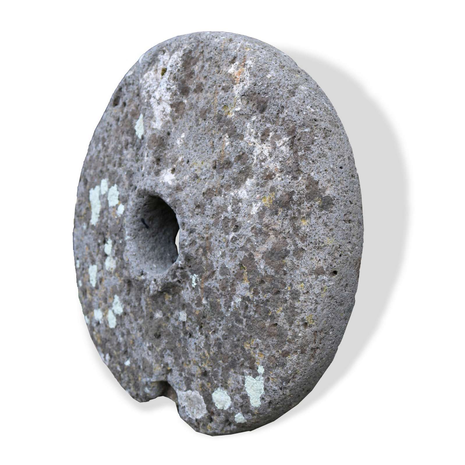 Antico buttacqua in pietra. Epoca 1500. - 1