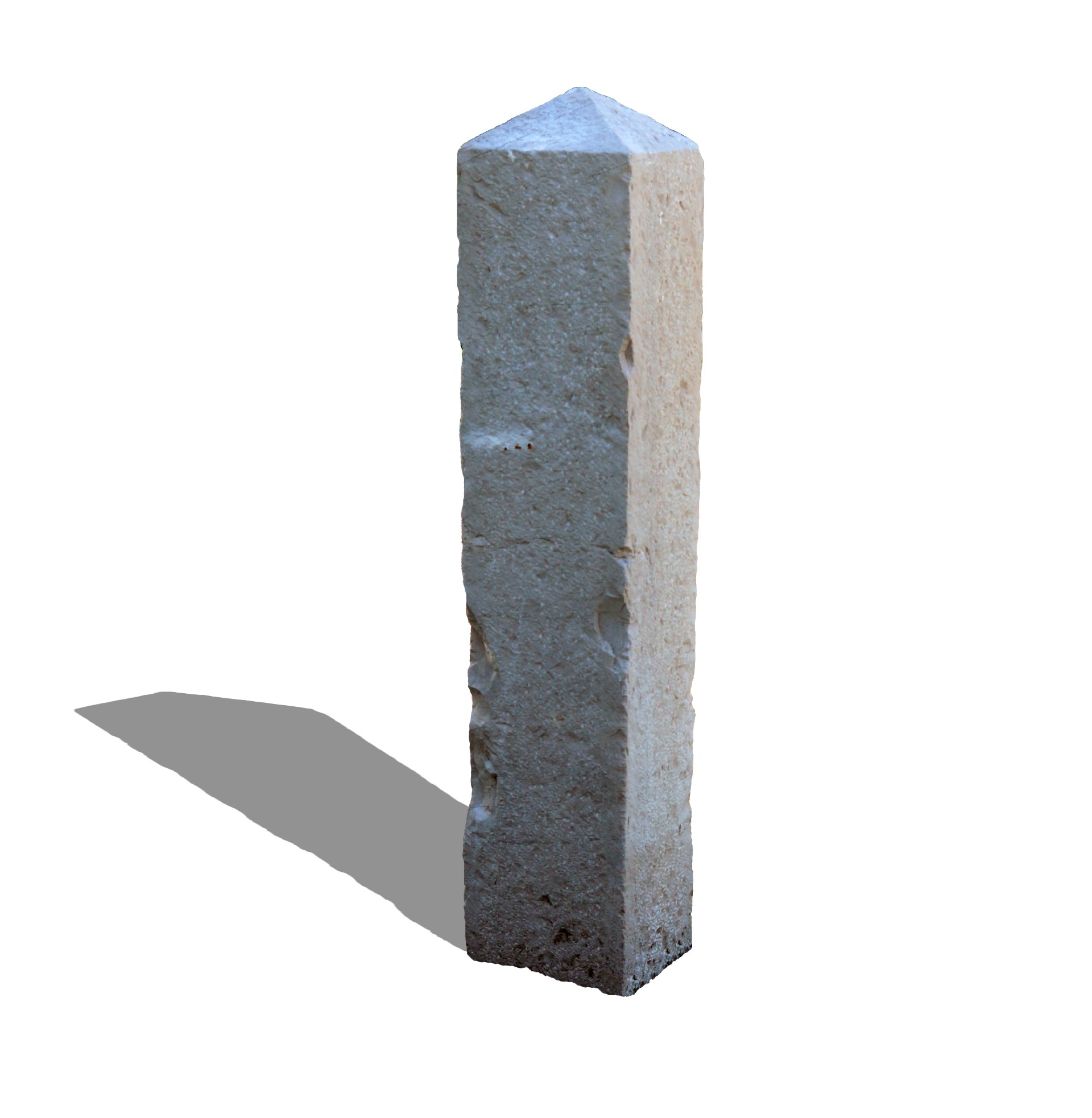 Antica colonna in pietra. - 1