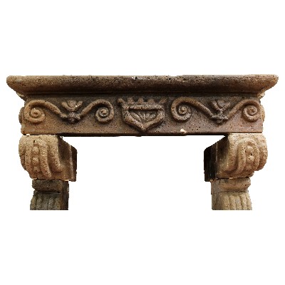 Antique fireplace in tuff, cm 171x113 h. 