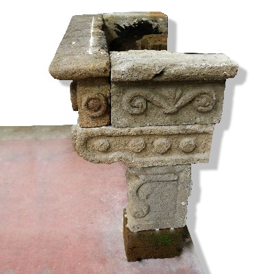 Antique fireplace in tuff, cm 171x113 h. 