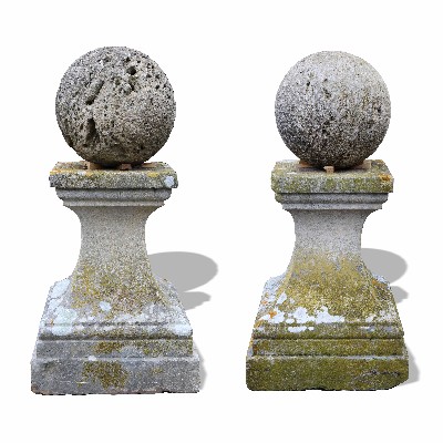 Ancient pair of stone gate finials. Period 1700. 