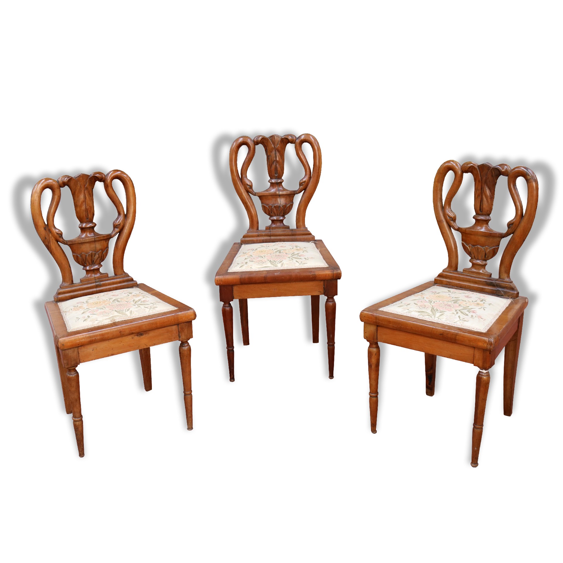 Tre sedie in legno antiche. - 1